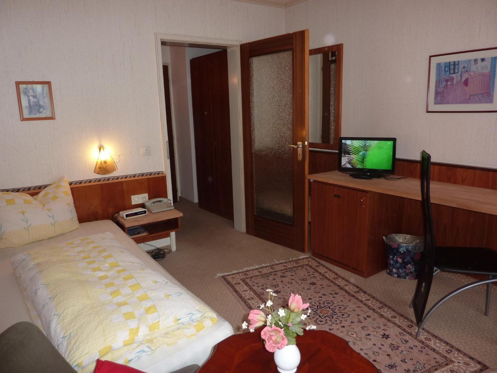 Hotel Traube Бад-Вильдбад Экстерьер фото